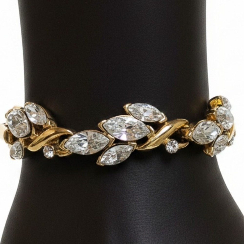Vintage Signed Kunio Gold Tone Clear Rhinestone Bracelet 7" Marquise Prong Set